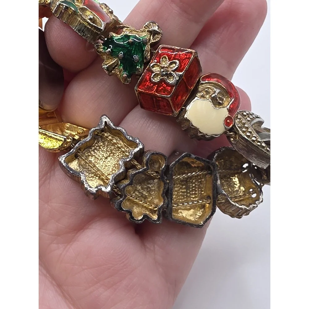 Bond Street Charm Bracelet Quartz Analog Women's Watch Christmas Themed